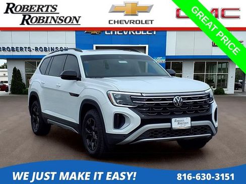 Used 2025 Volkswagen Atlas Peak Edition SE AWD/4WD image 1