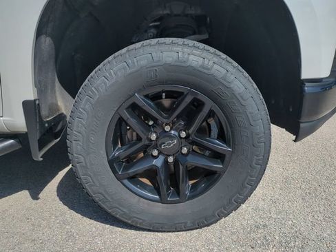 Used 2020 Chevrolet Silverado 1500 LT Trail Boss AWD/4WD image 11