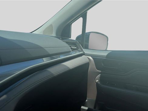 Used 2023 Honda Odyssey Elite image 11