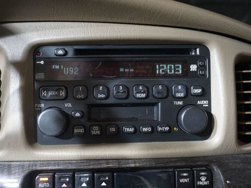 Used 2005 Buick Le Sabre Limited w/ Celebration Edition Package FWD image 17