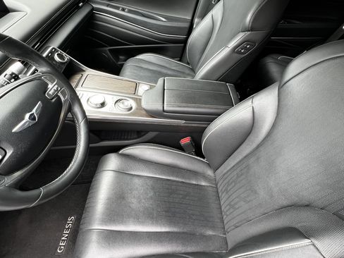 Used 2023 Genesis GV80 2.5T w/ Prestige 20" Package image 15