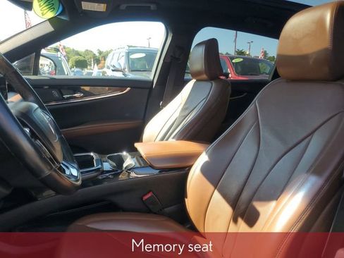 Used 2022 Lincoln Nautilus Reserve image 16