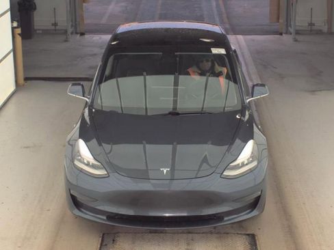 Used 2020 Tesla Model 3 Long Range image 2