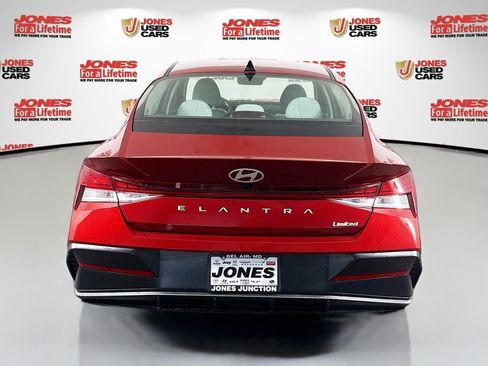 Used 2025 Hyundai Elantra Limited FWD image 15