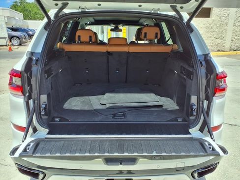Used 2022 BMW X5 sDrive40i w/ M Sport Package RWD image 16