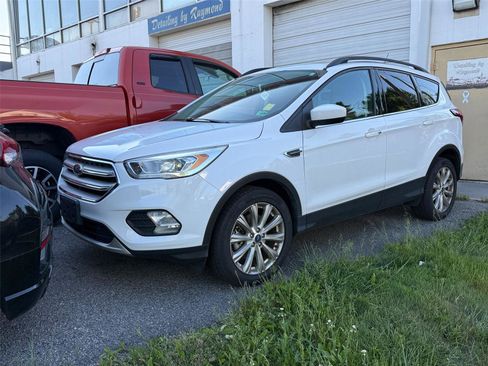 Used 2019 Ford Escape SEL AWD/4WD image 1