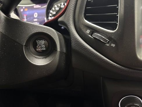 Used 2018 Jeep Compass Trailhawk w/ Navigation Group image 40