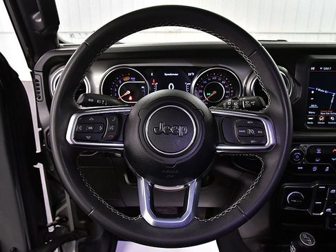 Used 2023 Jeep Wrangler Sahara image 16