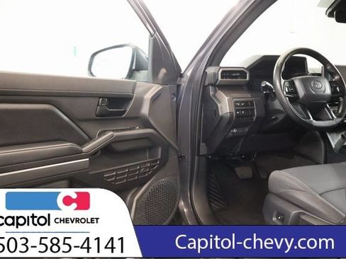 Used 2024 Toyota Tacoma SR5 AWD/4WD image 10