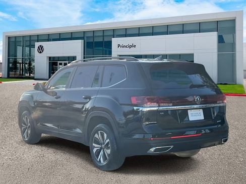 New 2026 Volkswagen Atlas SE FWD image 4