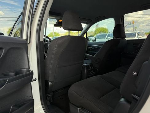 Used 2017 Honda Pilot EX image 42