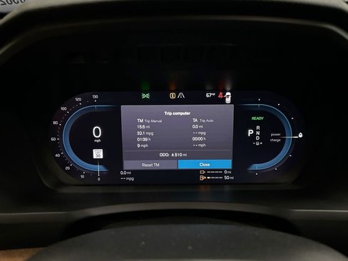 New 2025 Volvo XC90 T8 Plus w/ Protection Package Premier image 8