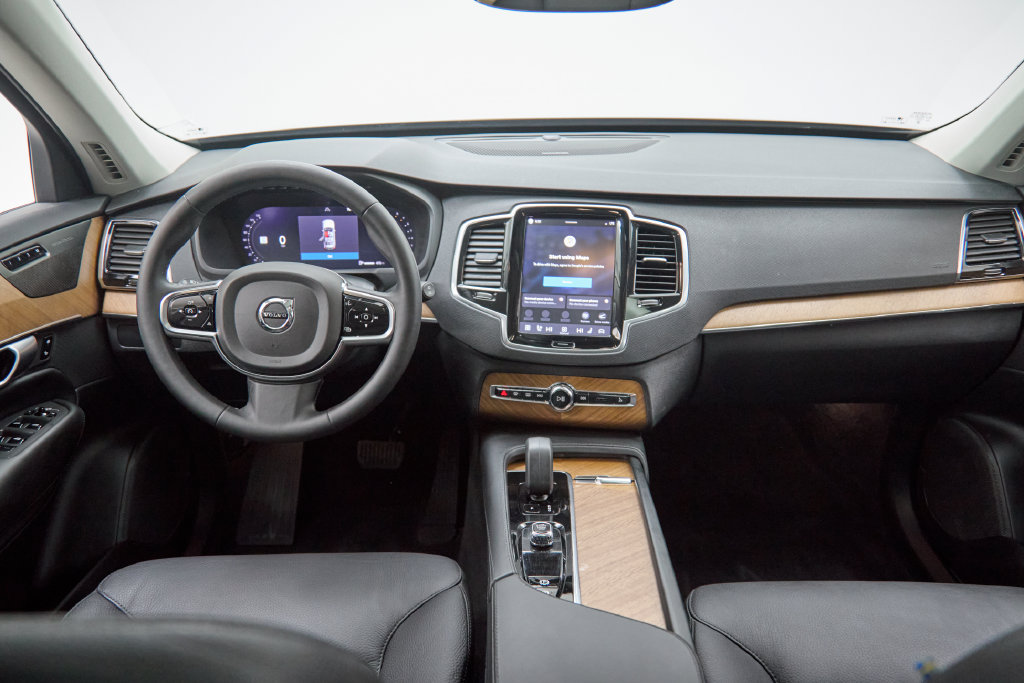 Certified 2024 Volvo XC90 B6 Plus w/ Protection Package Premier AWD/4WD image 26