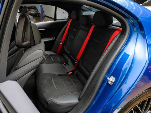 Used 2024 Mercedes-Benz C 43 AMG 4MATIC Sedan image 39