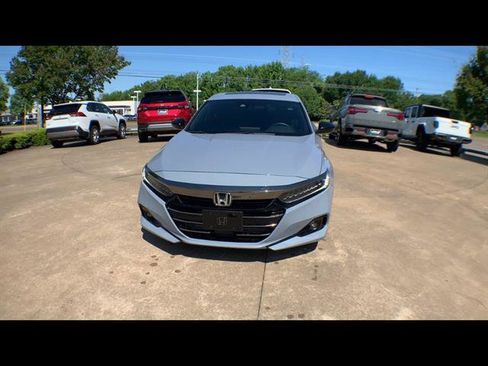 Used 2022 Honda Accord Sport image 3