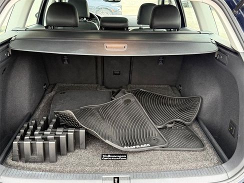 Used 2019 Volkswagen Golf Alltrack SE image 5