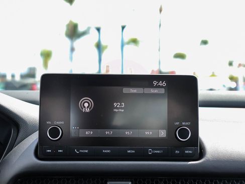 Certified 2024 Honda HR-V LX image 17