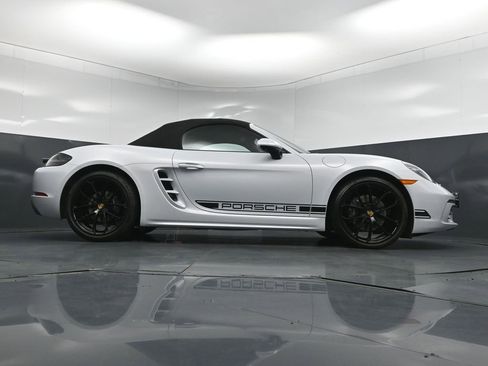 Used 2024 Porsche 718 Boxster RWD image 28