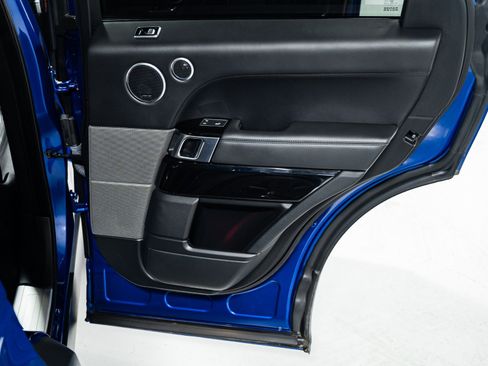 Used 2019 Land Rover Range Rover Sport SVR image 36