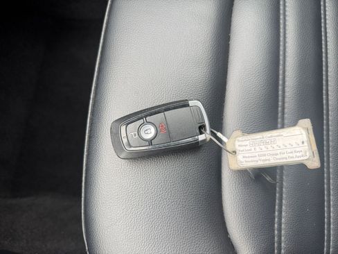 Used 2024 Ford Edge SEL image 20