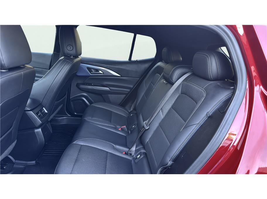 Used 2024 Chevrolet Equinox EV LT FWD image 17