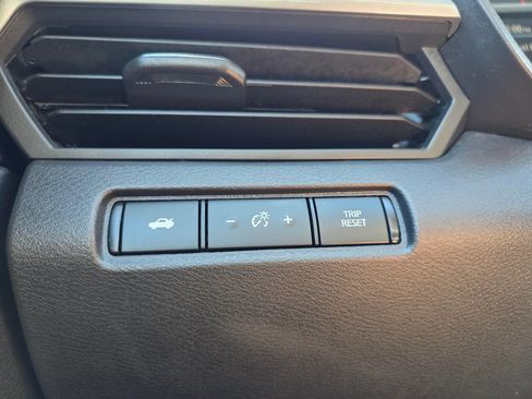 Used 2024 Nissan Altima 2.5 SR FWD image 21