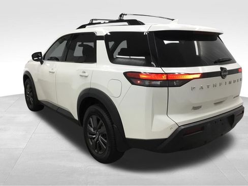 Used 2022 Nissan Pathfinder SV AWD/4WD image 34