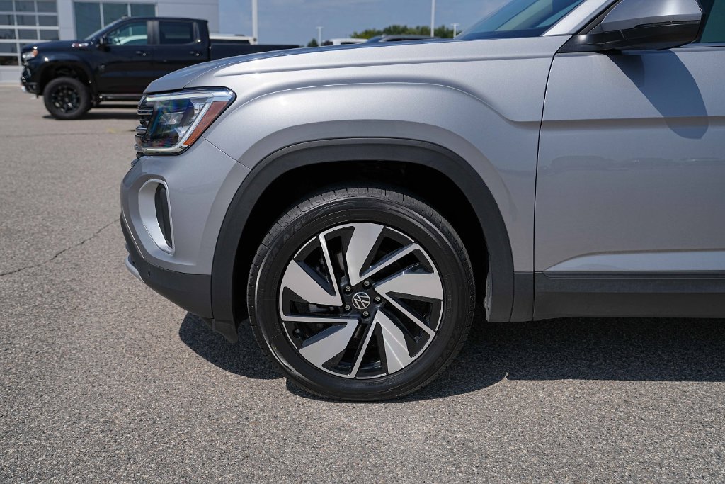 Used 2026 Volkswagen Atlas SE AWD/4WD image 12