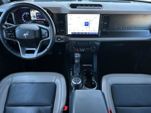 Used 2022 Ford Bronco Wildtrak image 13