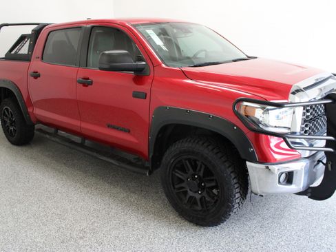 Used 2021 Toyota Tundra SR5 w/ SR5 Leather Package AWD/4WD image 4