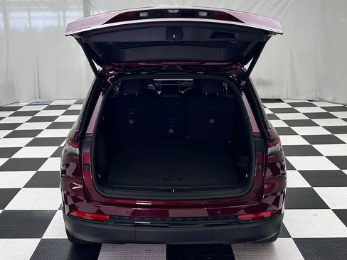 New 2025 Jeep Grand Cherokee Limited image 10