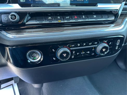 Used 2023 Chevrolet Silverado 1500 LT AWD/4WD image 27