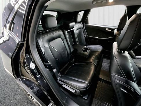 Used 2025 Ford Escape SE w/ PHEV Premium Package image 26