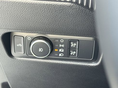 New 2025 Ford Ranger XLT w/ Equipment Group 301A High image 9