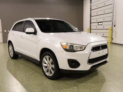 Used 2014 Mitsubishi Outlander Sport ES image 1