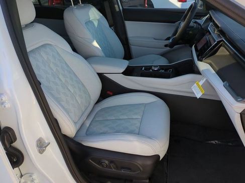 New 2026 Jeep Cherokee Overland image 28