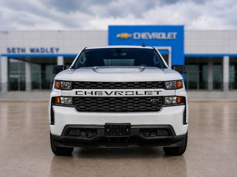 Used 2021 Chevrolet Silverado 1500 Custom w/ LPO, Dark Essentials Package RWD image 2