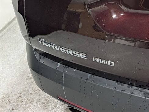 Used 2023 Chevrolet Traverse LT image 5