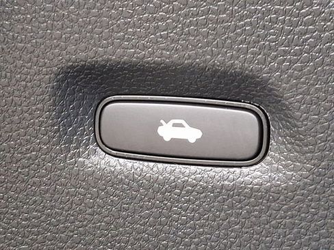 Used 2025 Honda Civic Sport image 26