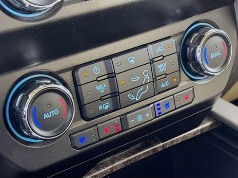 Used 2019 Ford F250 Lariat w/ Lariat Ultimate Package AWD/4WD image 16