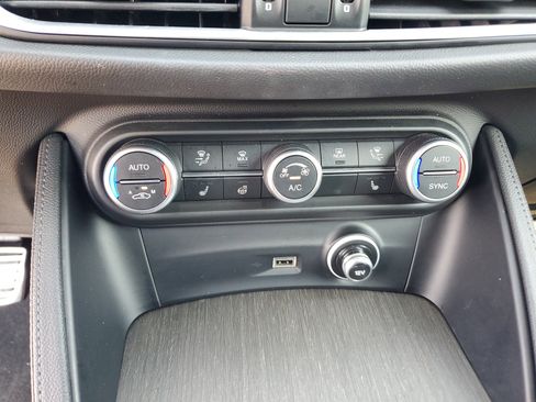 Used 2022 Alfa Romeo Stelvio Ti w/ Active Assist Plus Package image 25