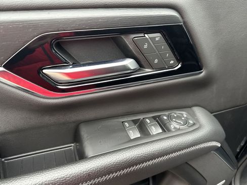 Certified 2025 GMC Yukon Denali image 20