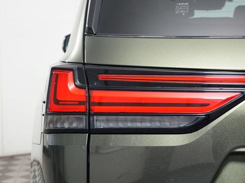 Used 2025 Lexus LX 700h Overtrail AWD/4WD image 13