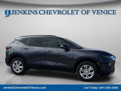 Used 2022 Chevrolet Blazer LT image 2