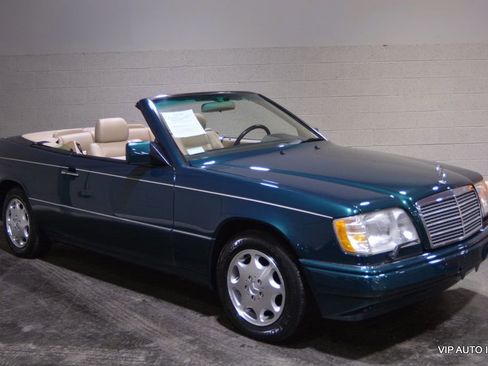 Used 1995 Mercedes-Benz E 320 Convertible image 3