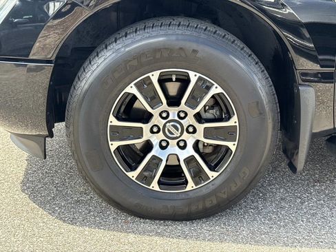 Certified 2021 Nissan Titan SV w/ SV Convenience Package RWD image 11