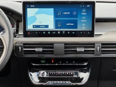 New 2026 Lincoln Corsair Premiere image 13