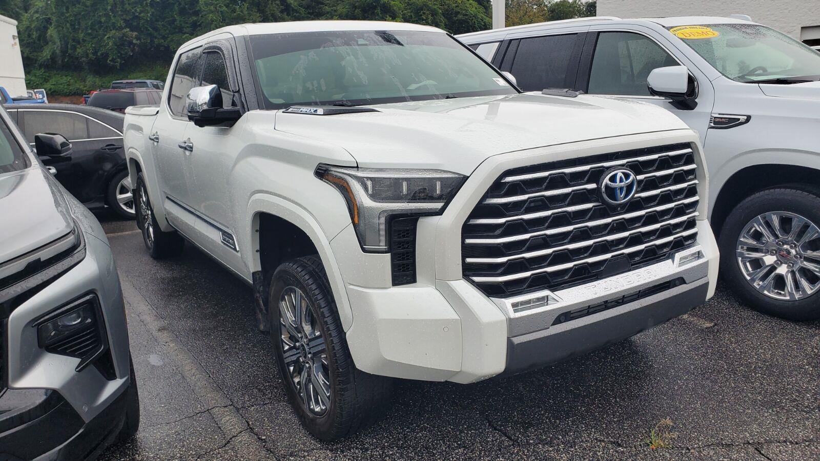 Used 2023 Toyota Tundra Capstone AWD/4WD image 2