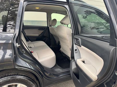 Used 2014 Subaru Forester 2.5i Premium AWD/4WD image 42
