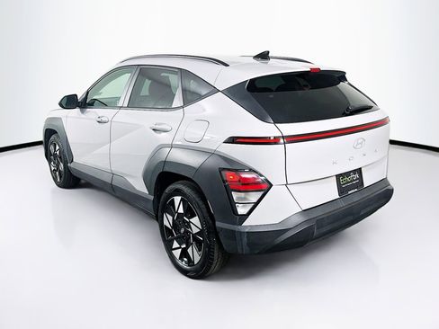 Used 2025 Hyundai Kona SEL image 5